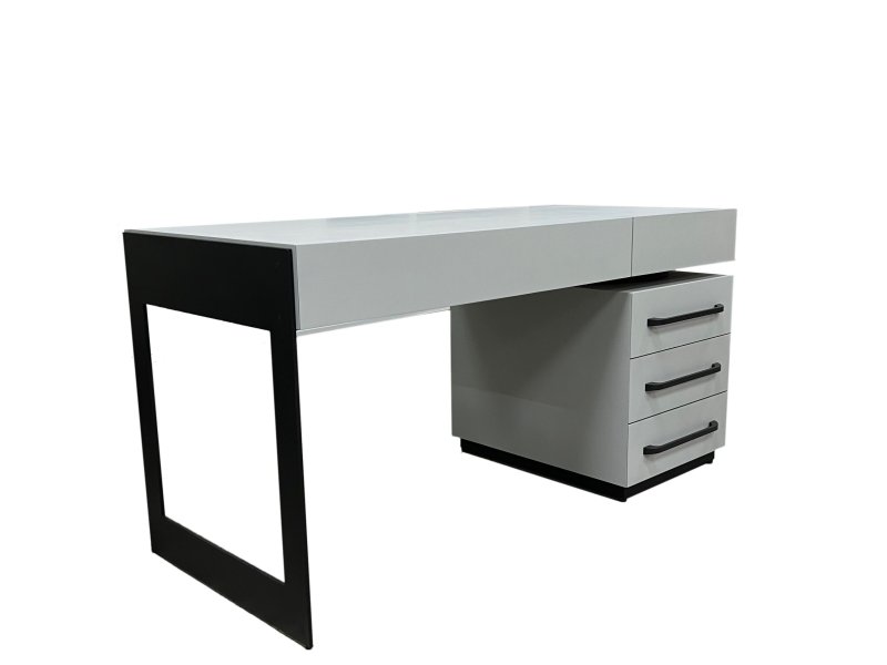 F1｜科恩｜書桌